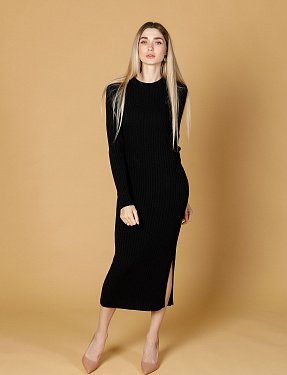 Трикотажное платье миди с разрезом черное | Интернет-магазин Knitman
