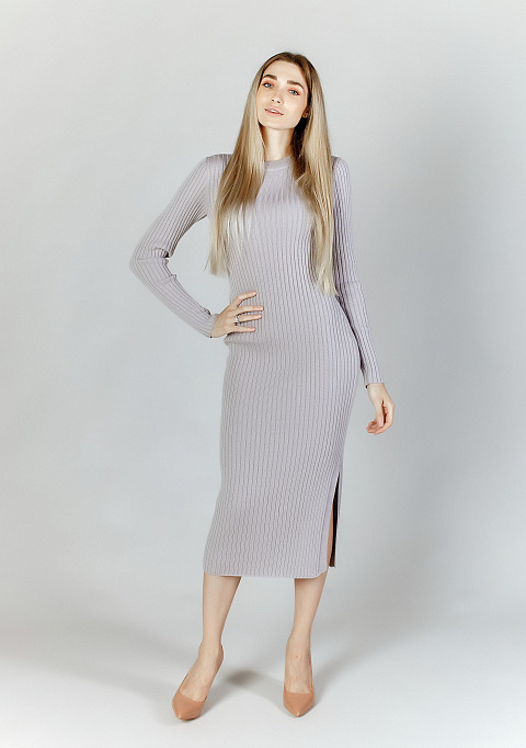 Трикотажное платье миди с разрезом серое | Интернет-магазин Knitman