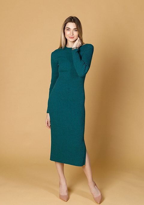 Трикотажное платье миди с разрезом зеленое | Интернет-магазин Knitman