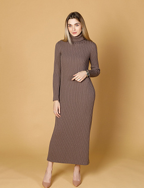 Трикотажное платье прямого кроя цвета капучино | Интернет-магазин Knitman