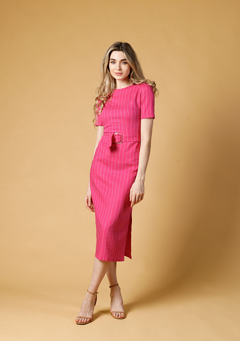 Облегающее платье в полоску с боковым разрезом, цвет фуксия | Интернет-магазин Knitman
