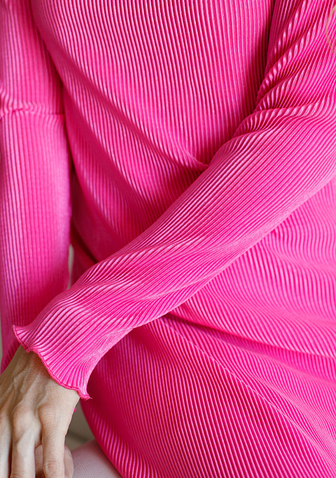 Платье миди плиссированное фуксия | Интернет-магазин Knitman